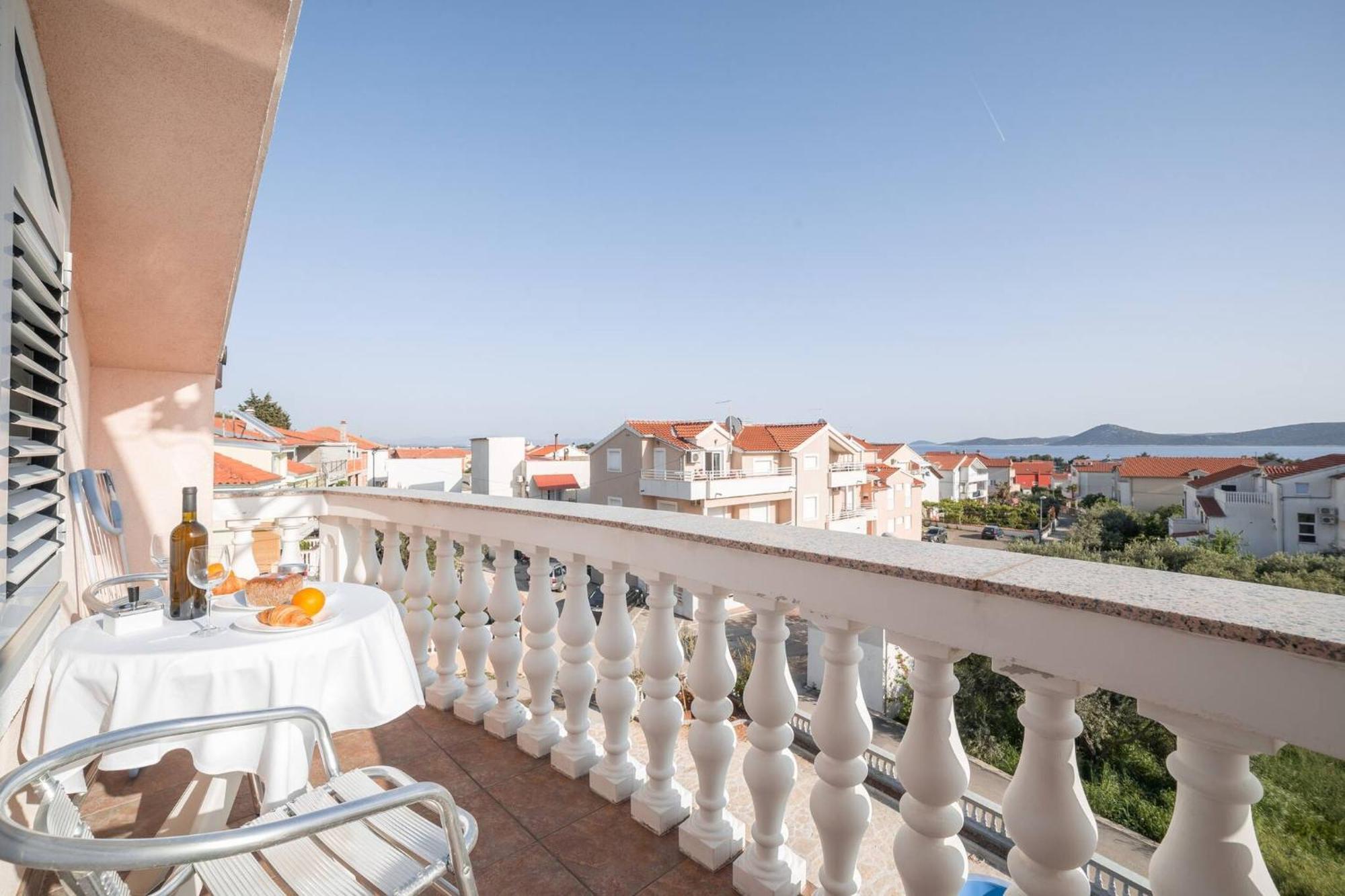 Nikol Apartment Vodice Exterior photo